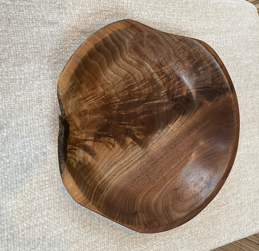 American Walnut Natural-Edge Bowl with Feathered Grain