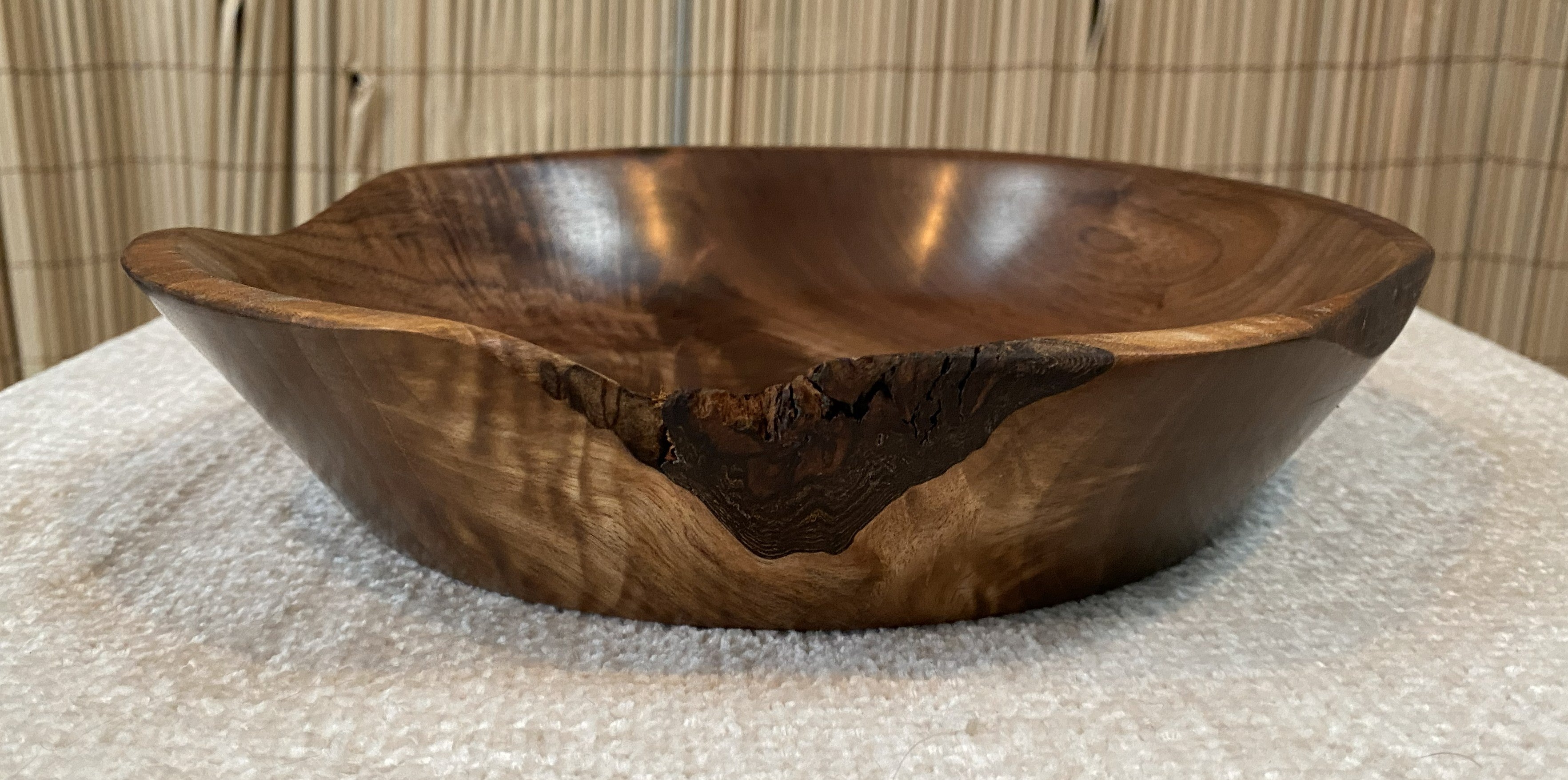 American Walnut Natural-Edge Bowl with Feathered Grain