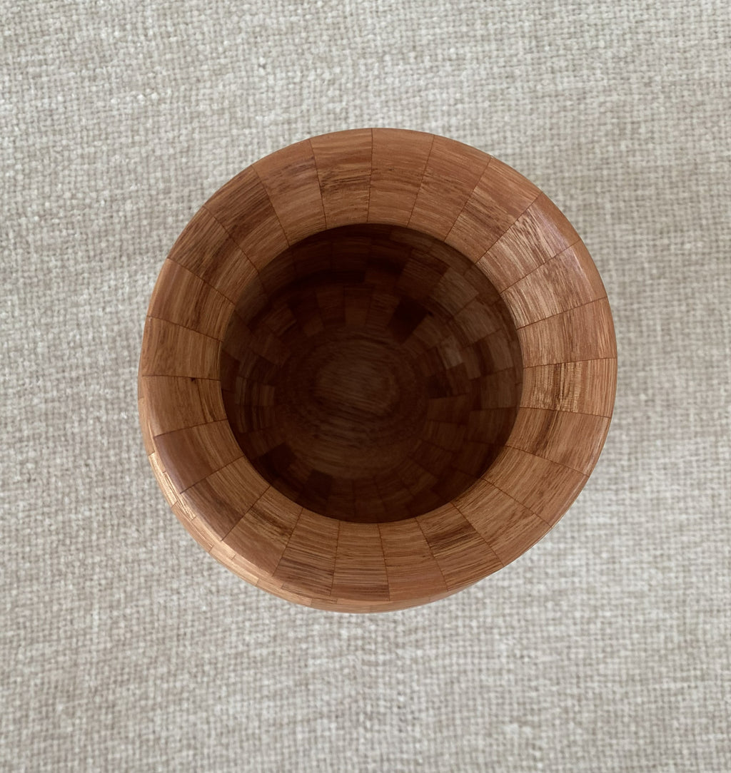 Eucalyptus Elegance – 121-Piece Segmented Vase
