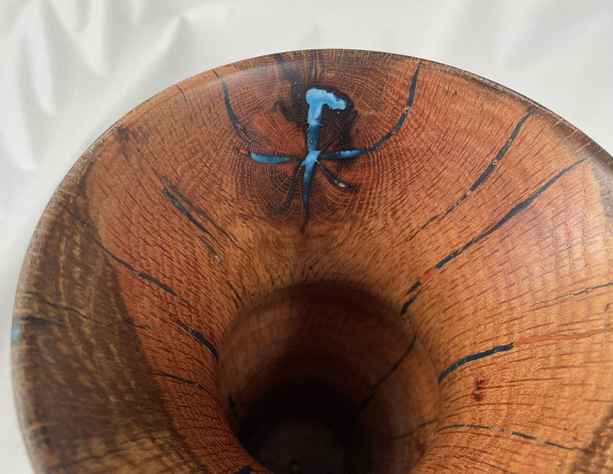 Oak Vase with Birds Mouth opening