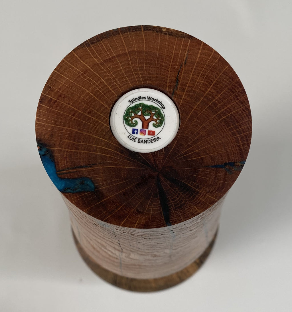 Oak Vase with Birds Mouth opening